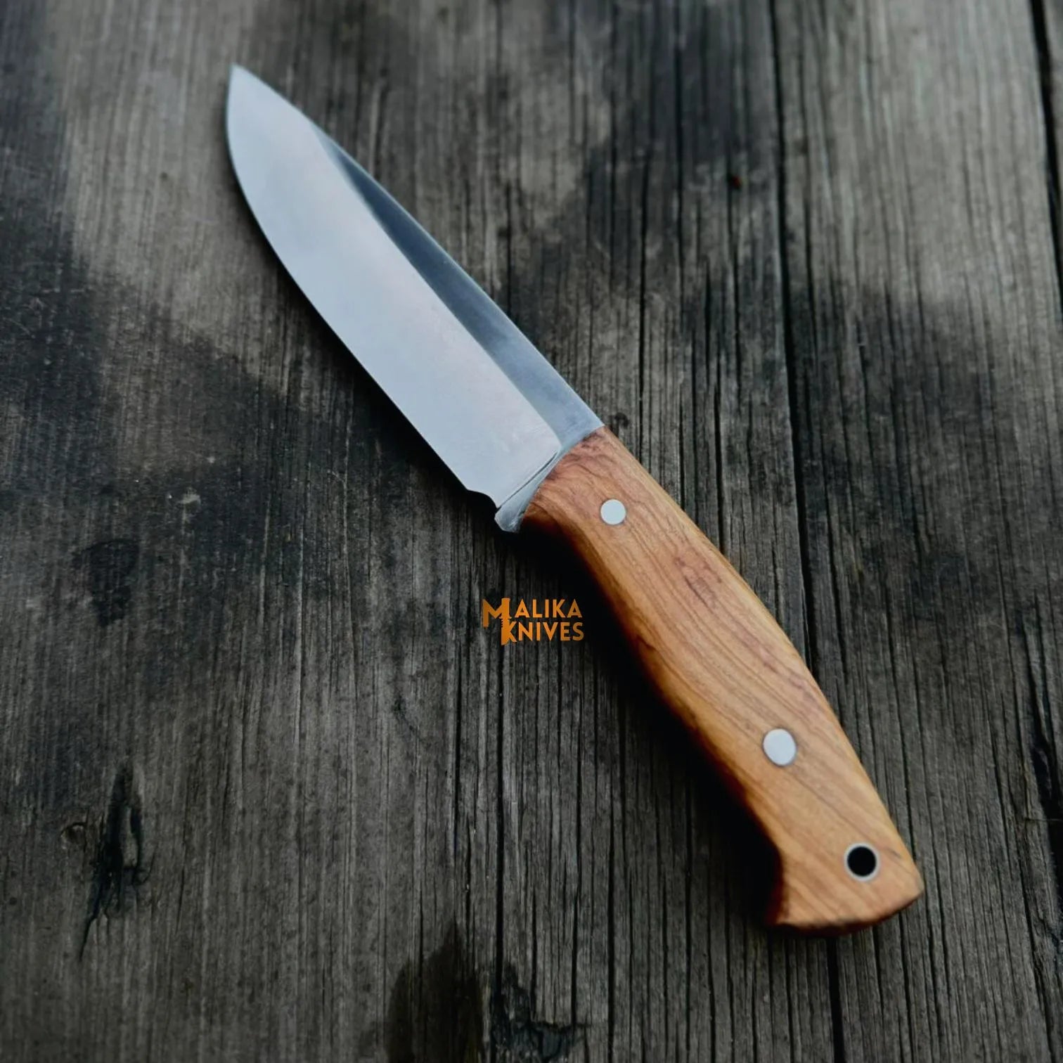 D2 Bushcraft Hunting Knife Walnut Handle