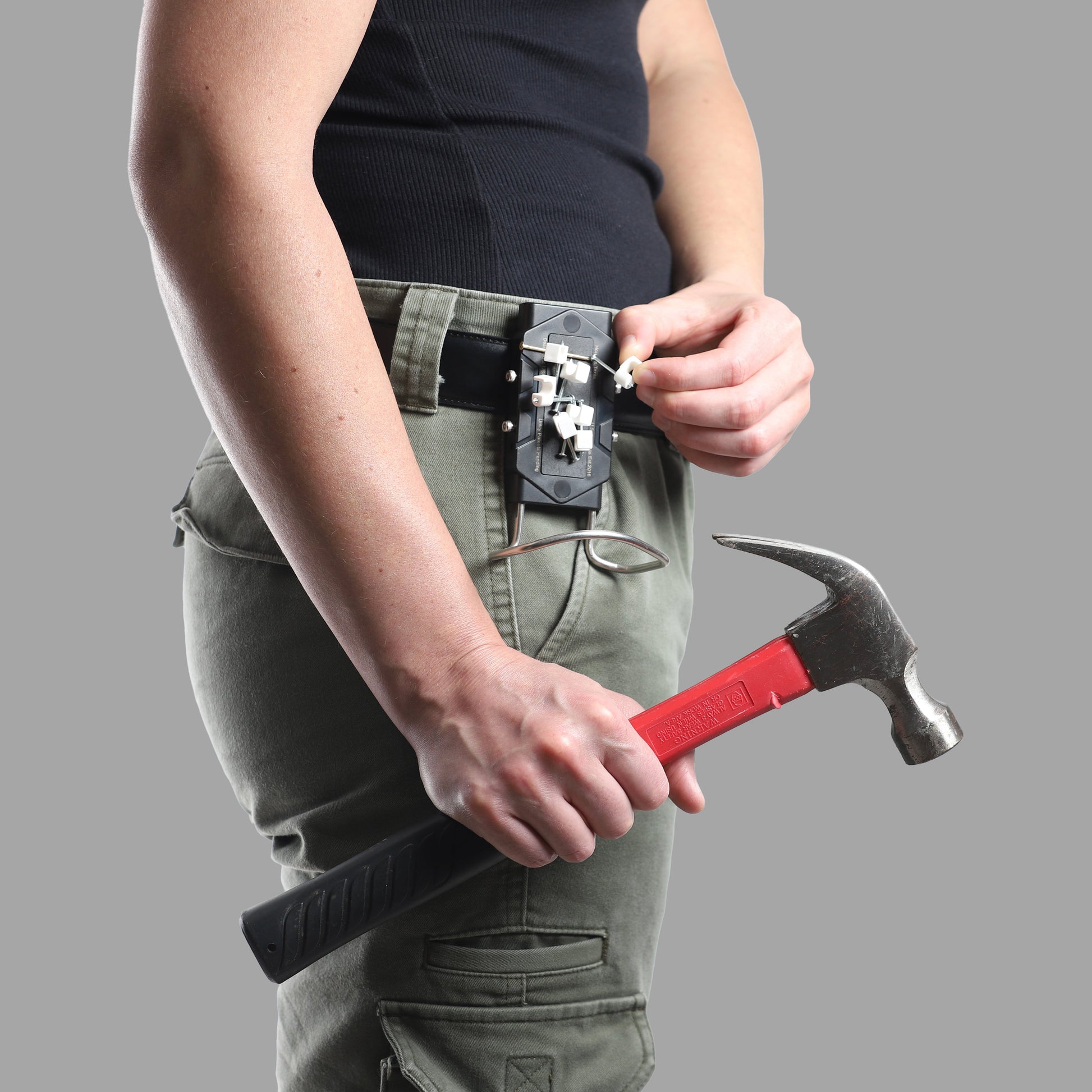 STINGER Magnetic Hammer Holder for Belt – Heavy-Duty Clip with Tool Organizer & Magnetic Storage for Nails, Screws & Bits – Hands-Free Holster for Carpenters & DIY