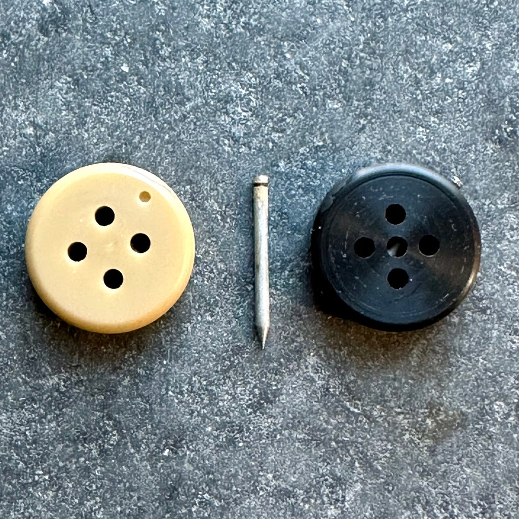 Escape and Evasion Compass Button