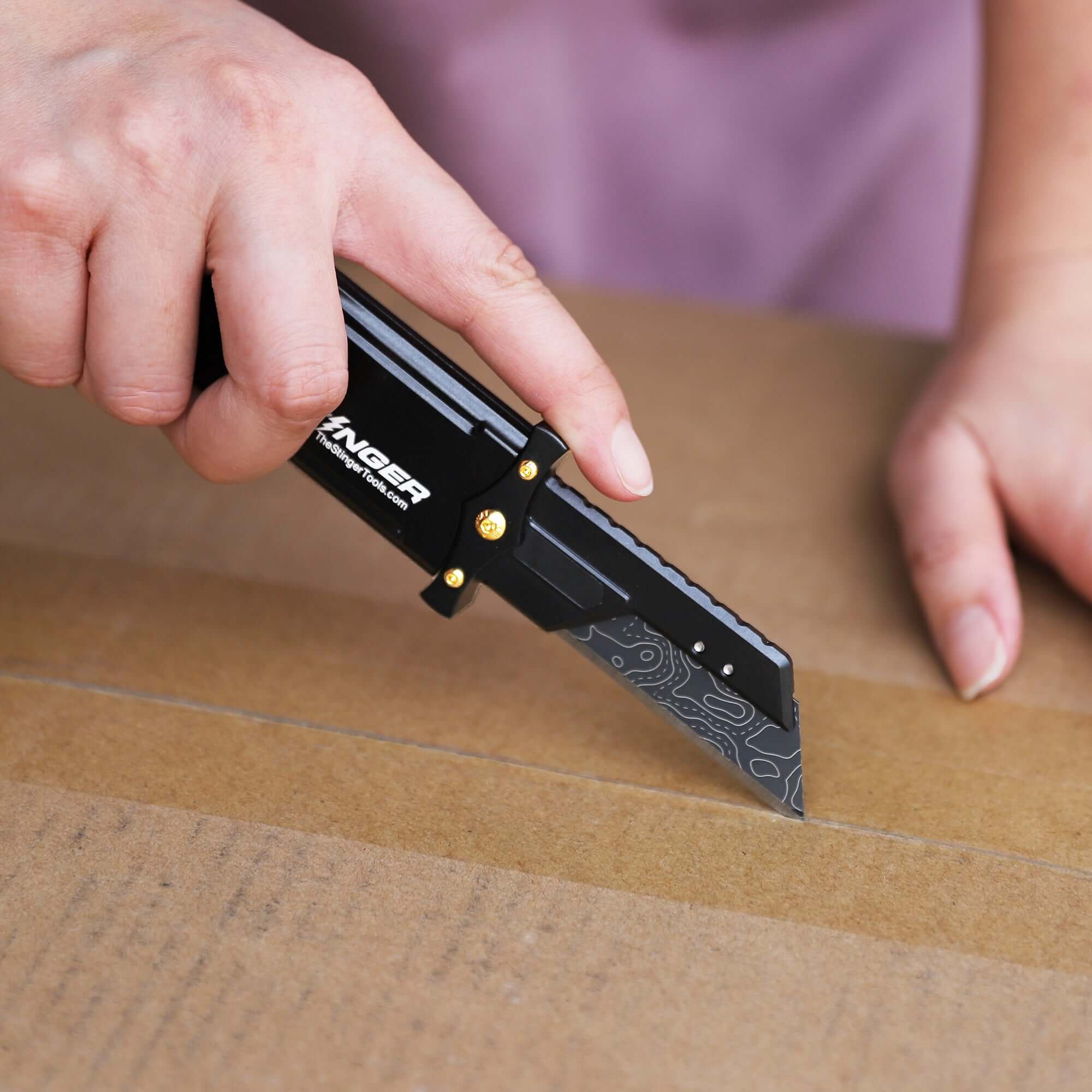 Stinger Buster Blade with P01 Serrated Utility Blade