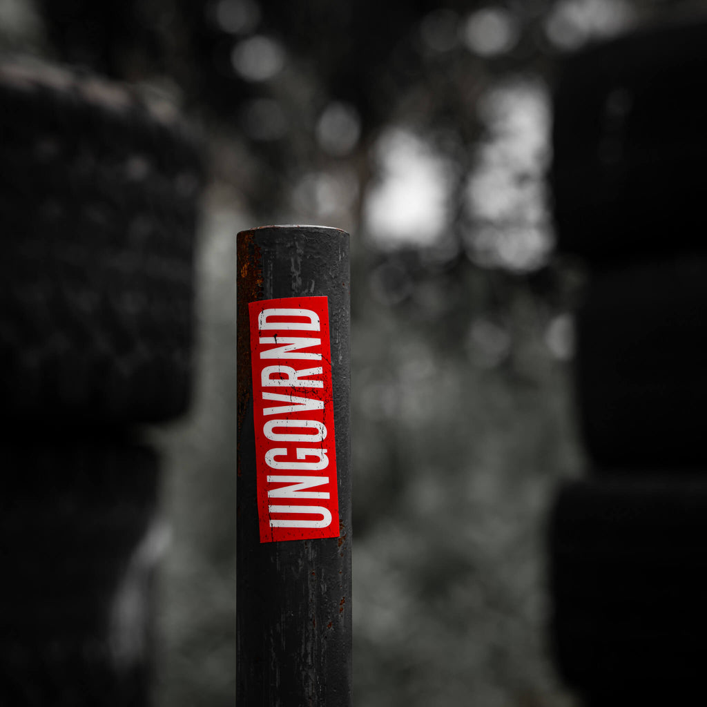 Ungovrnd Distressed Red Decal