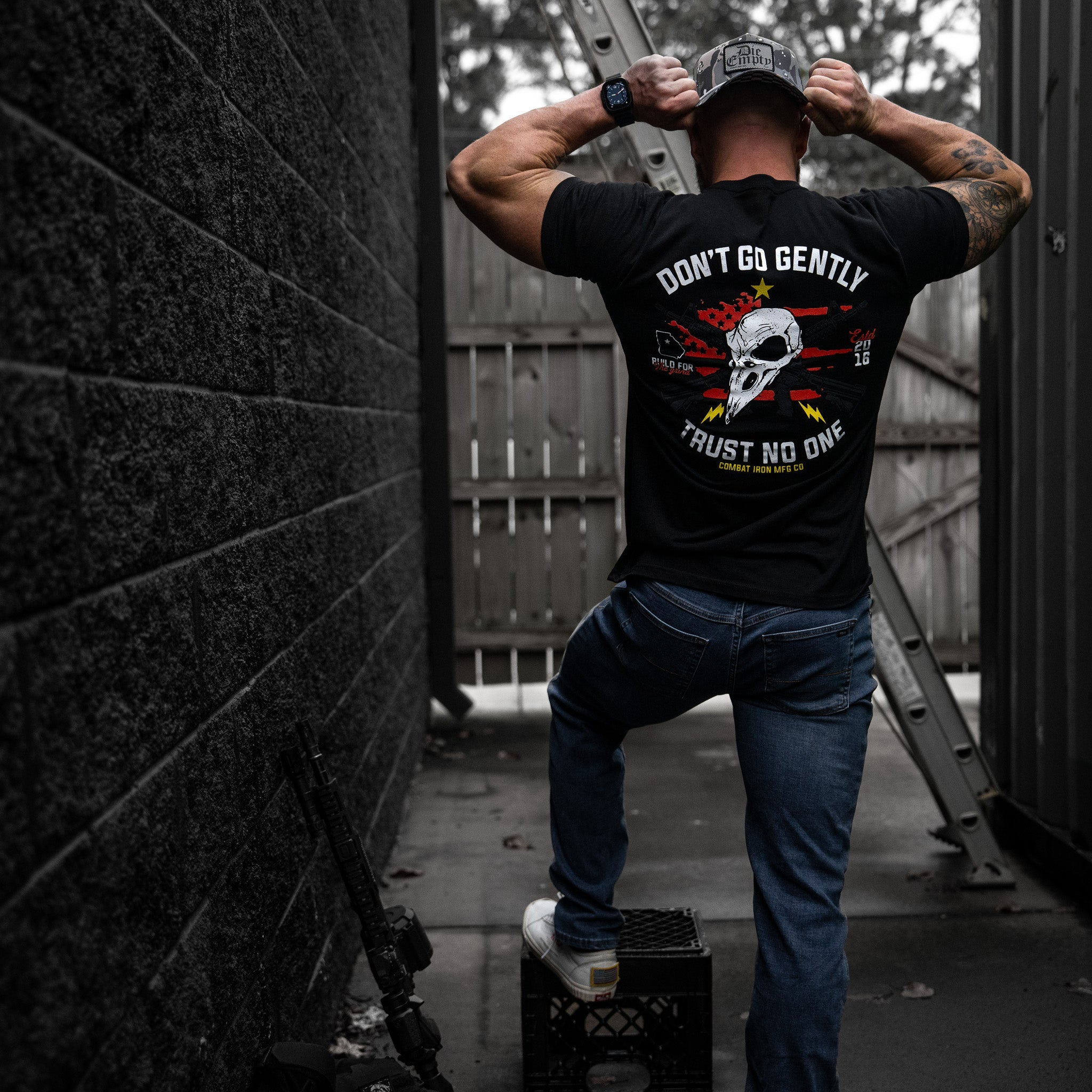 Don't Go Gently. Trust No One Men's T-Shirt