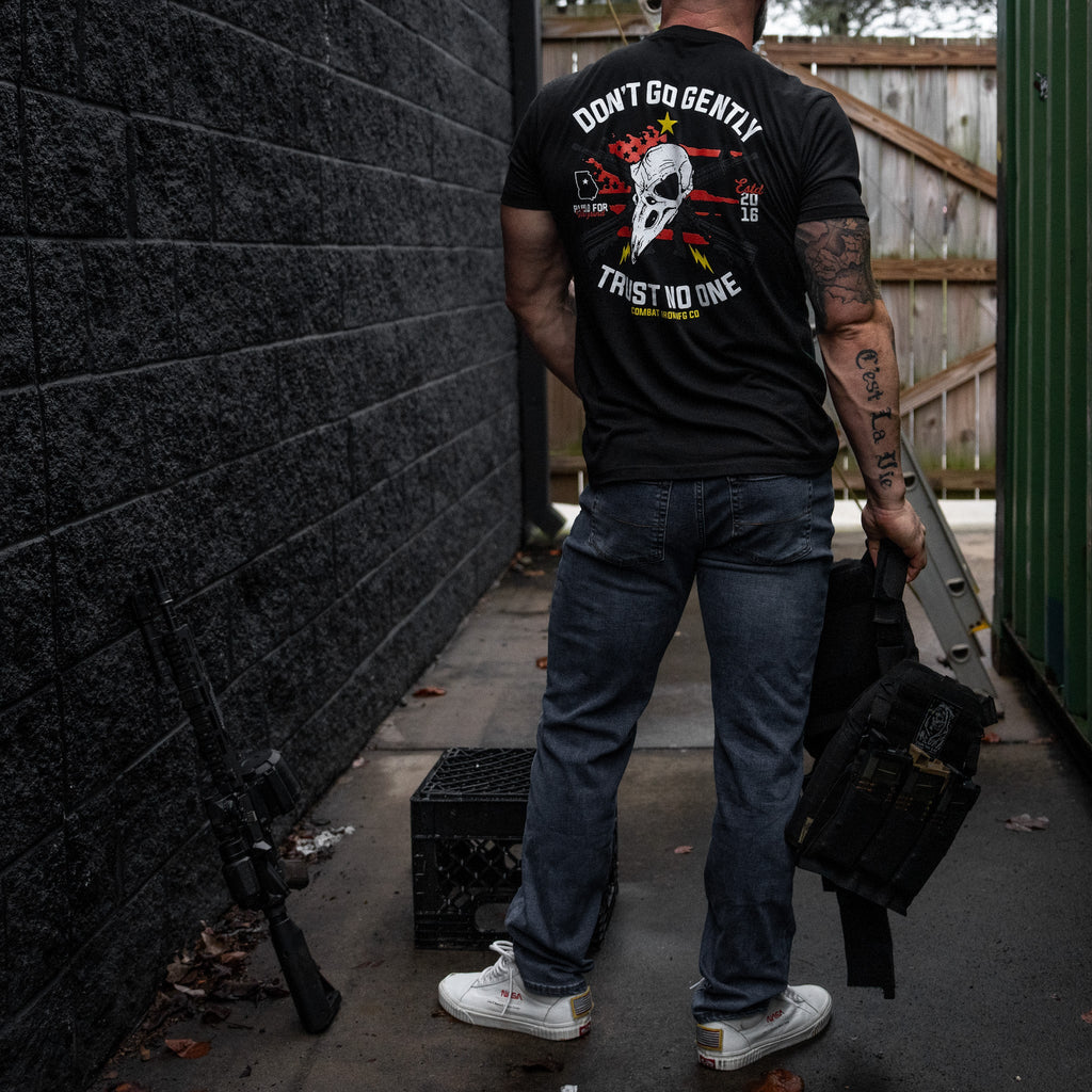 Don't Go Gently. Trust No One Men's T-Shirt