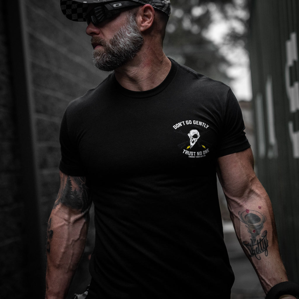 Don't Go Gently. Trust No One Men's T-Shirt