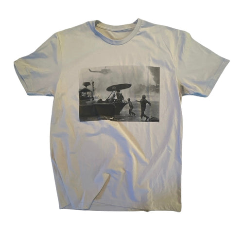"CHARLIE DON’T SURF" TEE (LIGHT GREY)