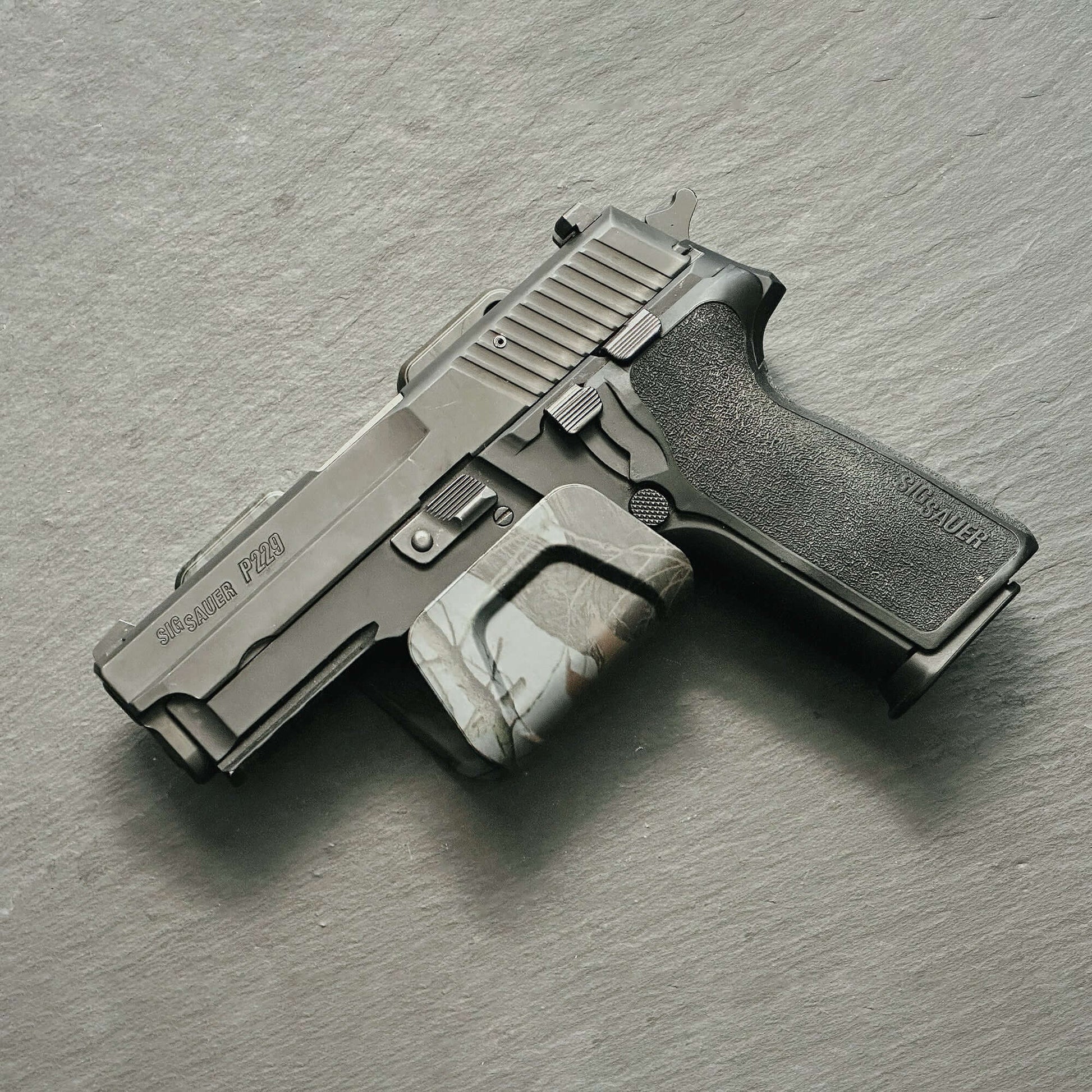 Stinger Magnetic Gun Mount (M1) w/ Safety Trigger Guard Protection (Camouflage, 2-Pack)