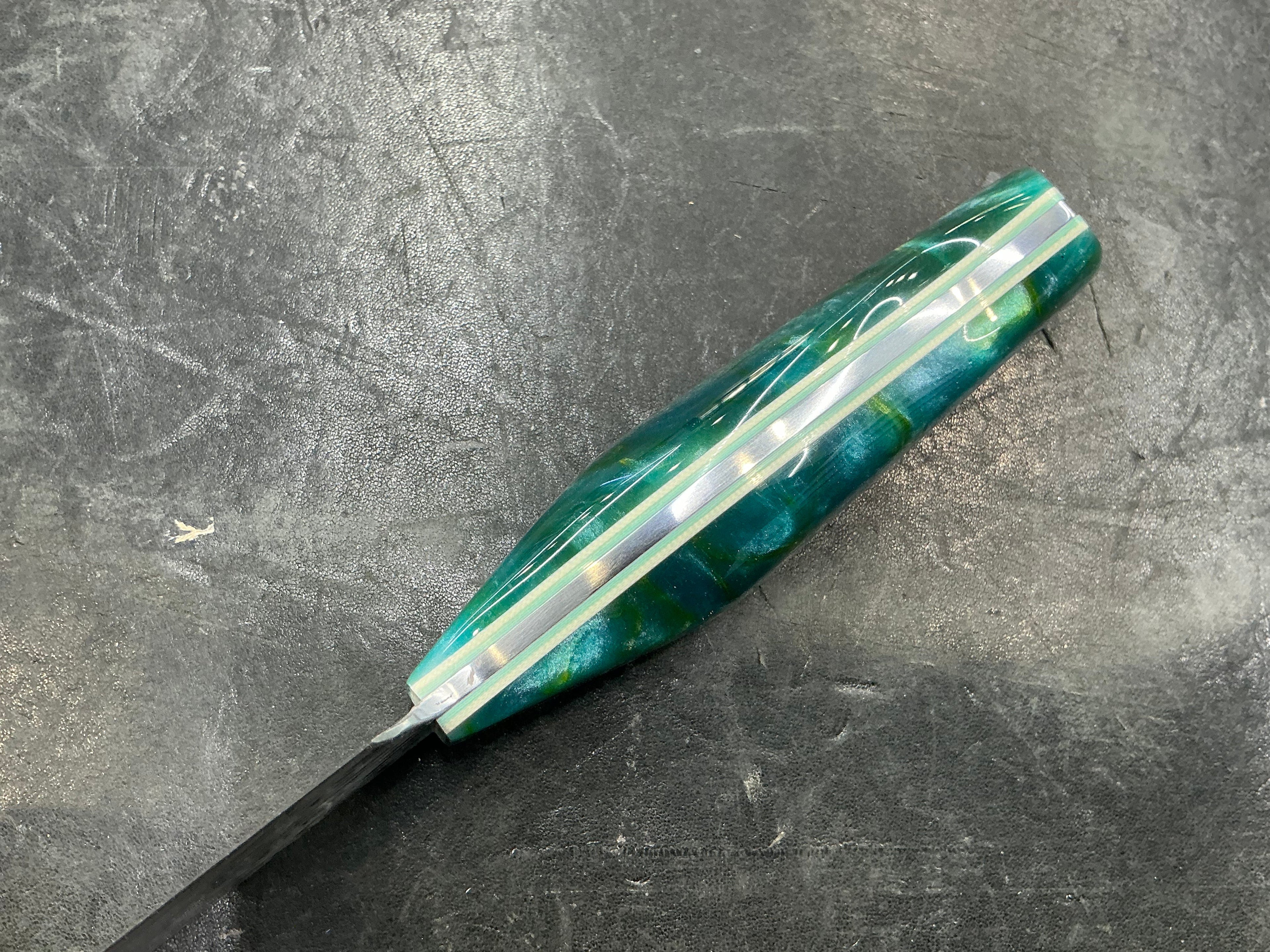 K-Tip Slicer in CPM MagnaCut - Fantasy Resin Handle 7 3/4”” (197mm)