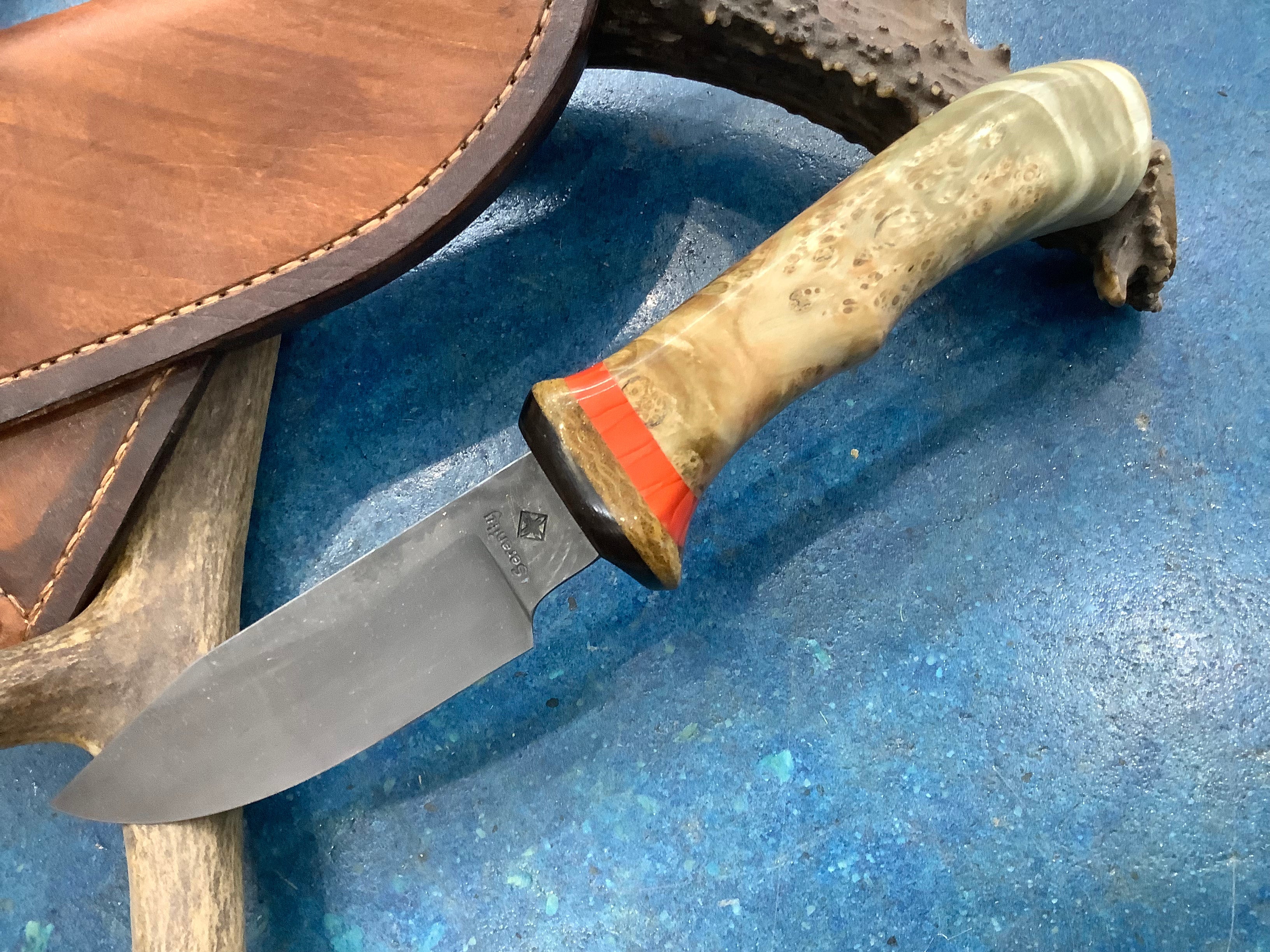 Trailing Point Hunter CPM MagnaCut Highly Chantoyant Mango Handle