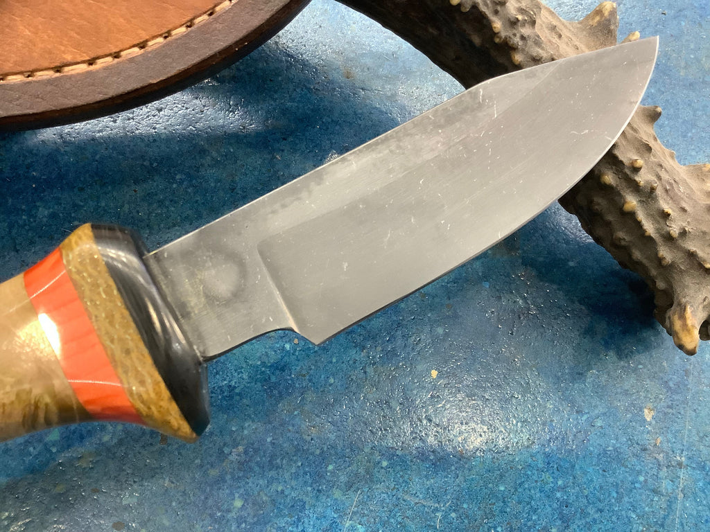 Trailing Point Hunter CPM MagnaCut Highly Chantoyant Mango Handle