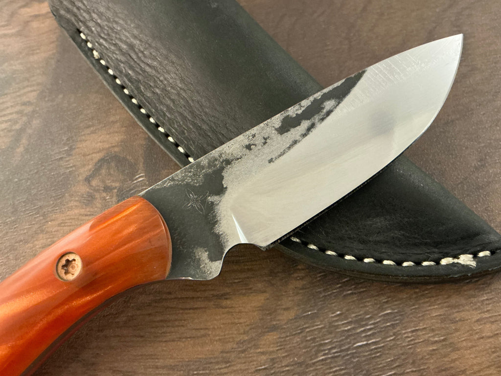 713 Utility Knife - CPM154 with Copper Resin Handle