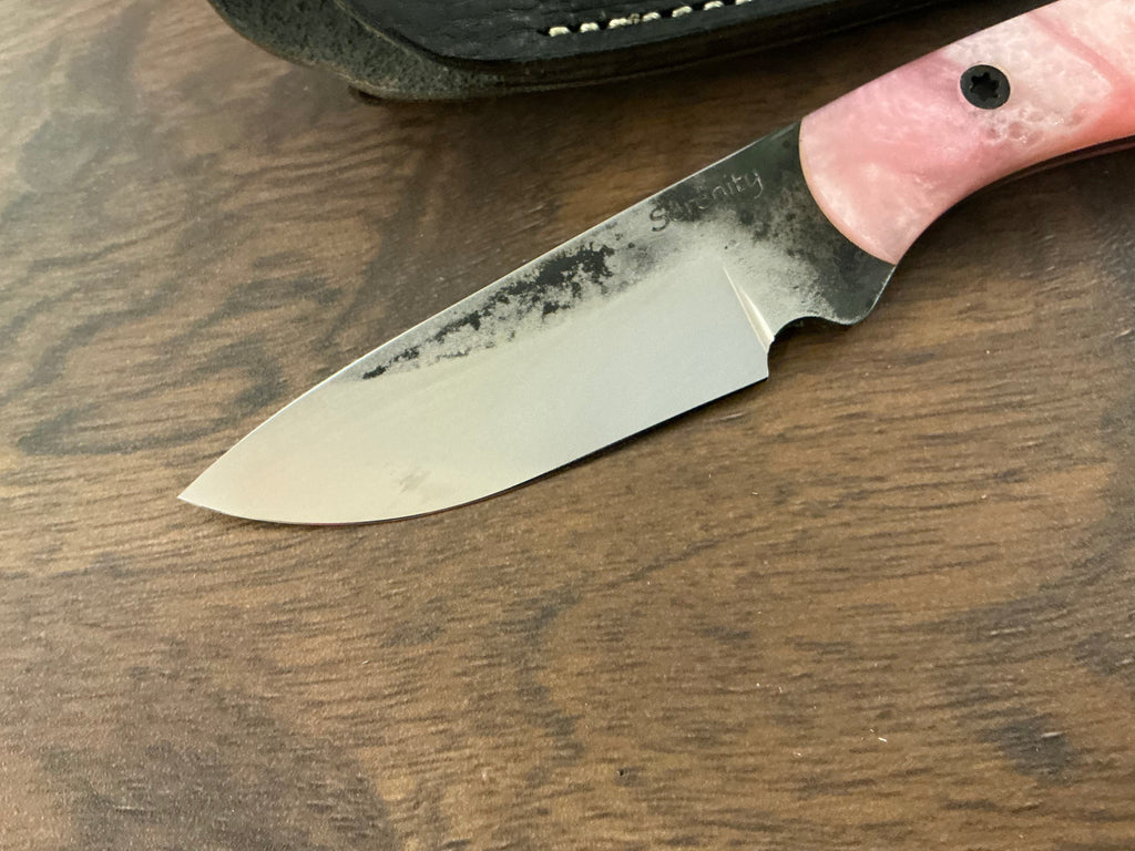 713 Utility Knife - CPM154 with Pink & White Resin Handle