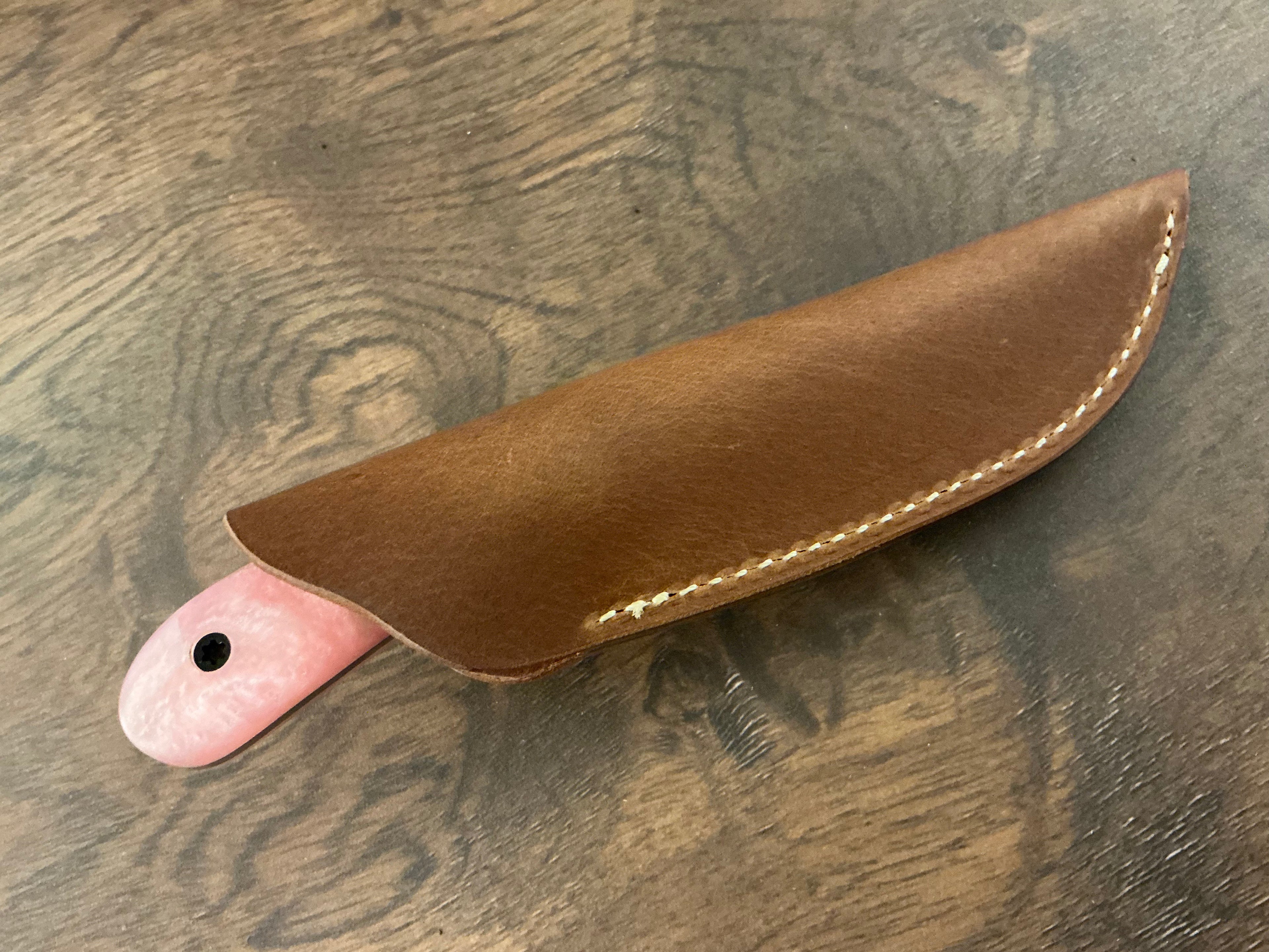 713 Utility Knife - CPM154 with Pink & White Resin Handle