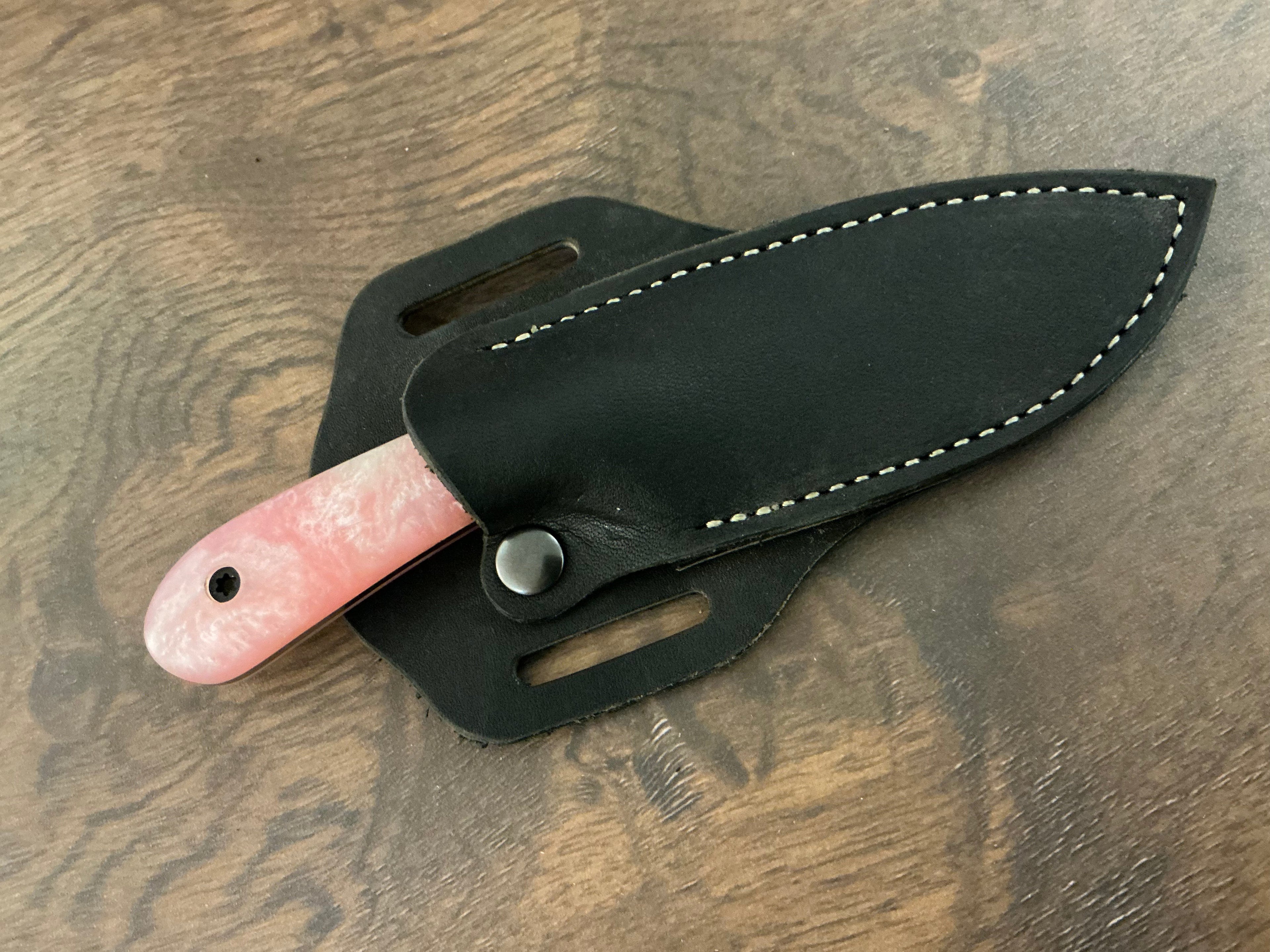 713 Utility Knife - CPM154 with Pink & White Resin Handle
