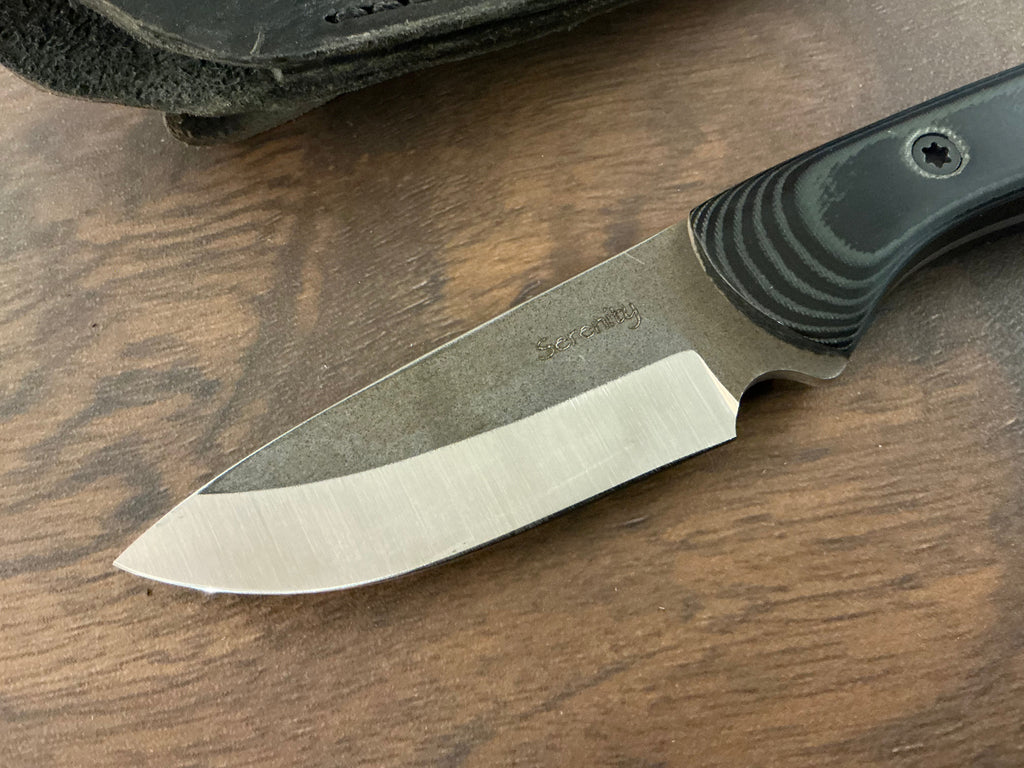 713 Utility Knife in CPM MagnaCut with Black/Grey G-10 Handle