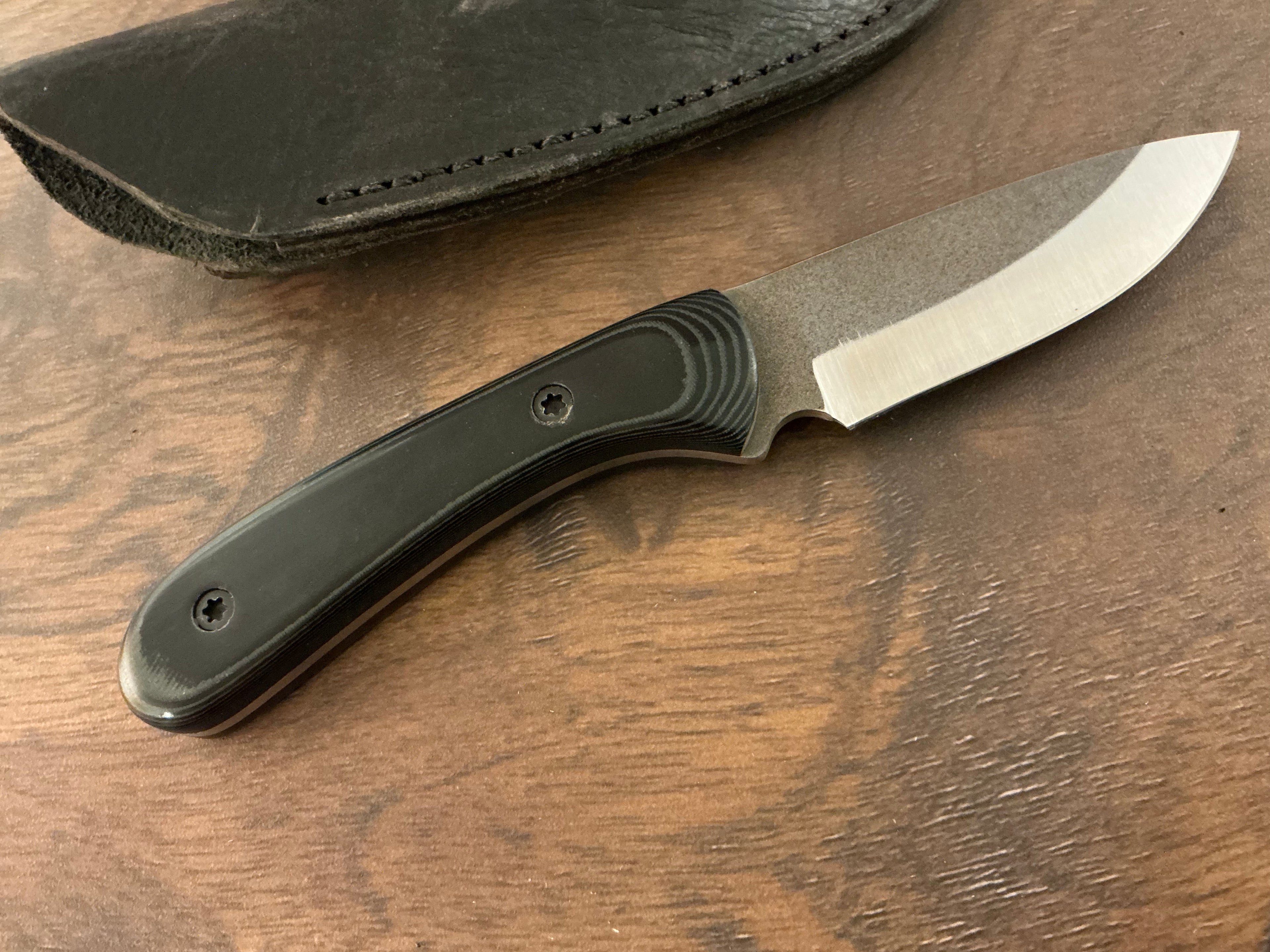 713 Utility Knife in CPM MagnaCut with Black/Grey G-10 Handle