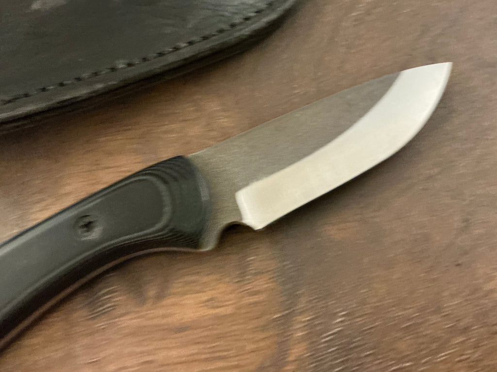 713 Utility Knife in CPM MagnaCut with Black/Grey G-10 Handle