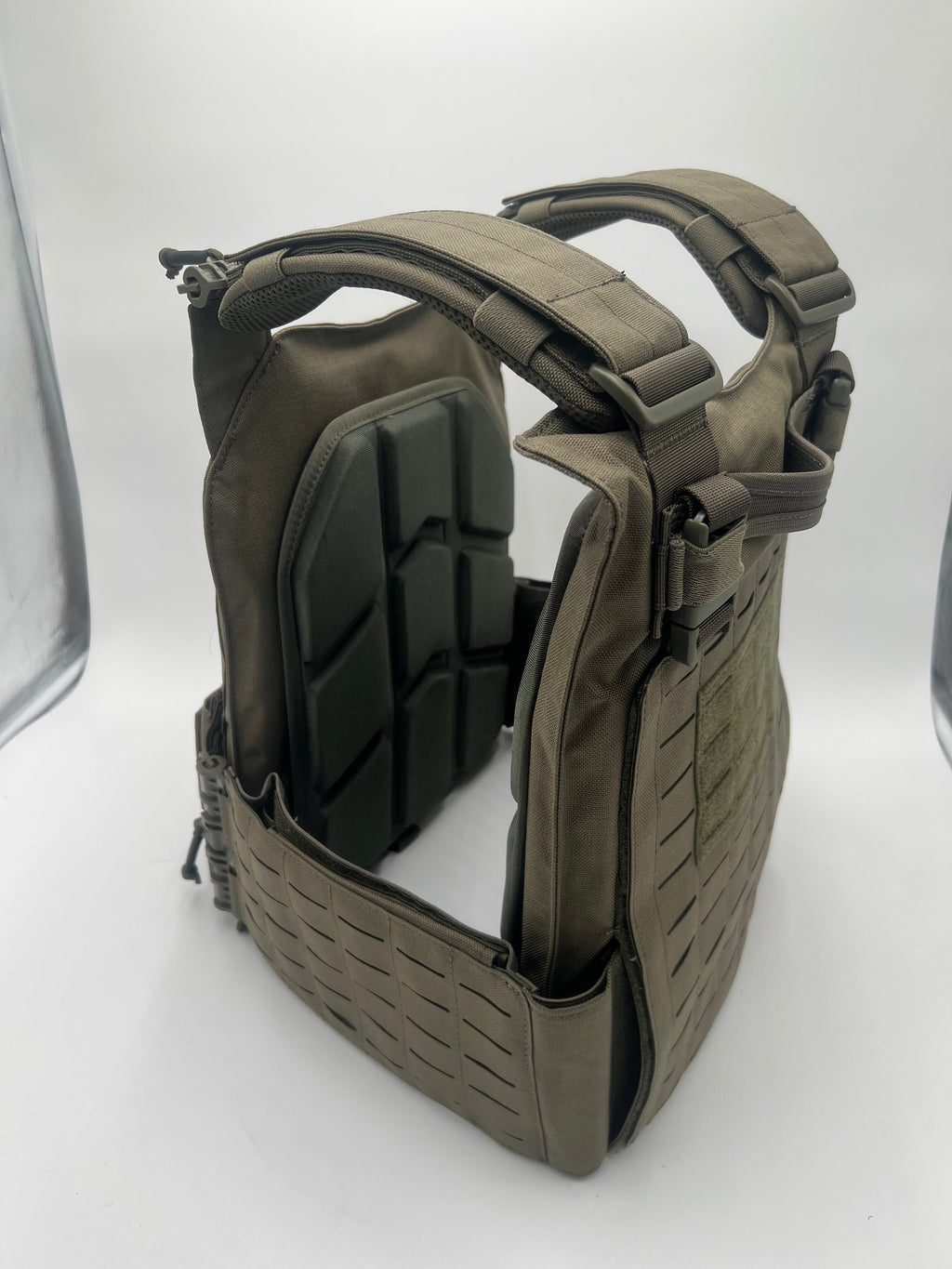Redemption Tactical® "CRUSADER 2.0 XL” Plate Carrier Vest with Side Cummerbund
