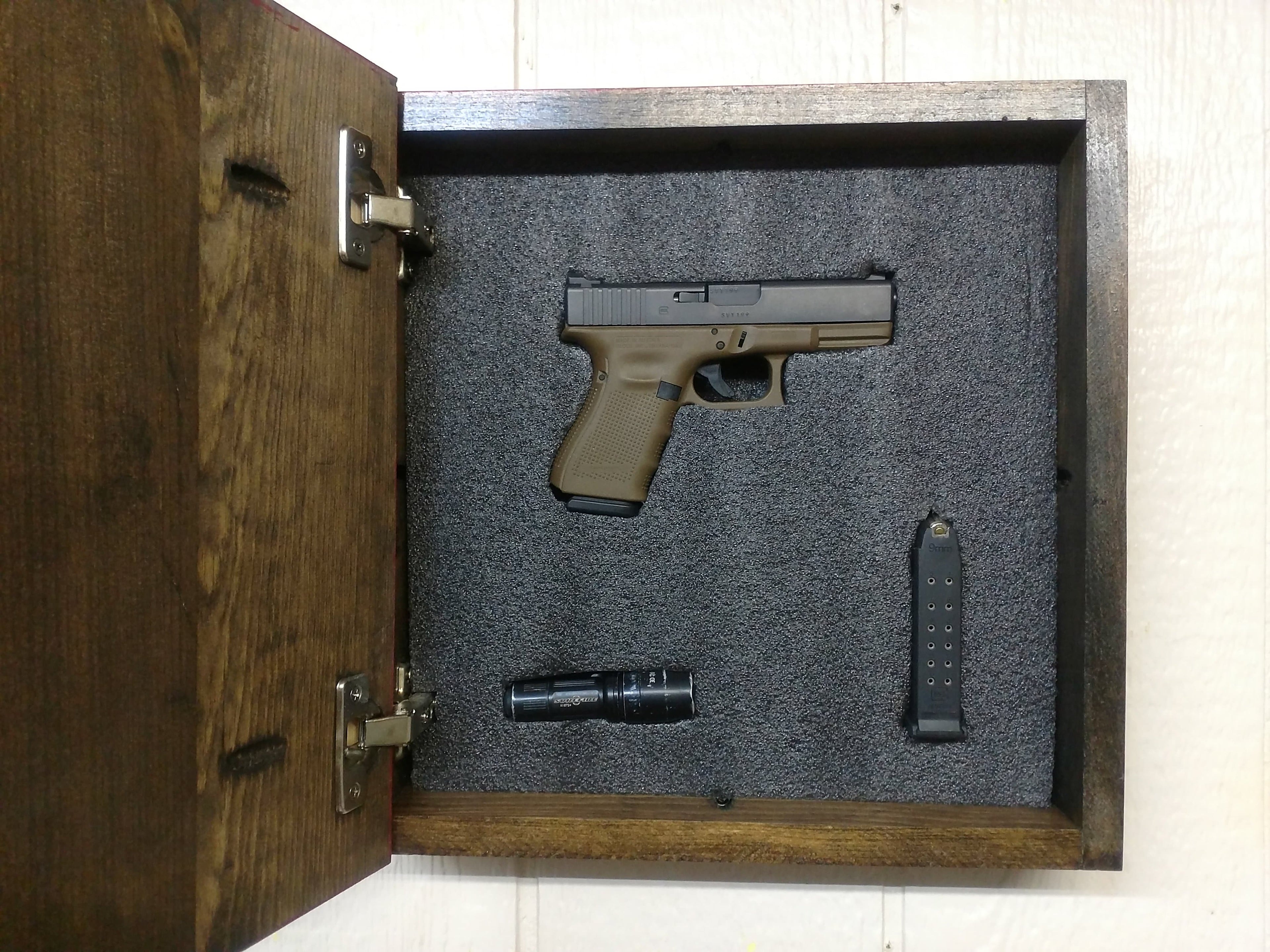 “THERE’S NO PLACE LIKE HOME” CONCEALMENT WALL ART BOX