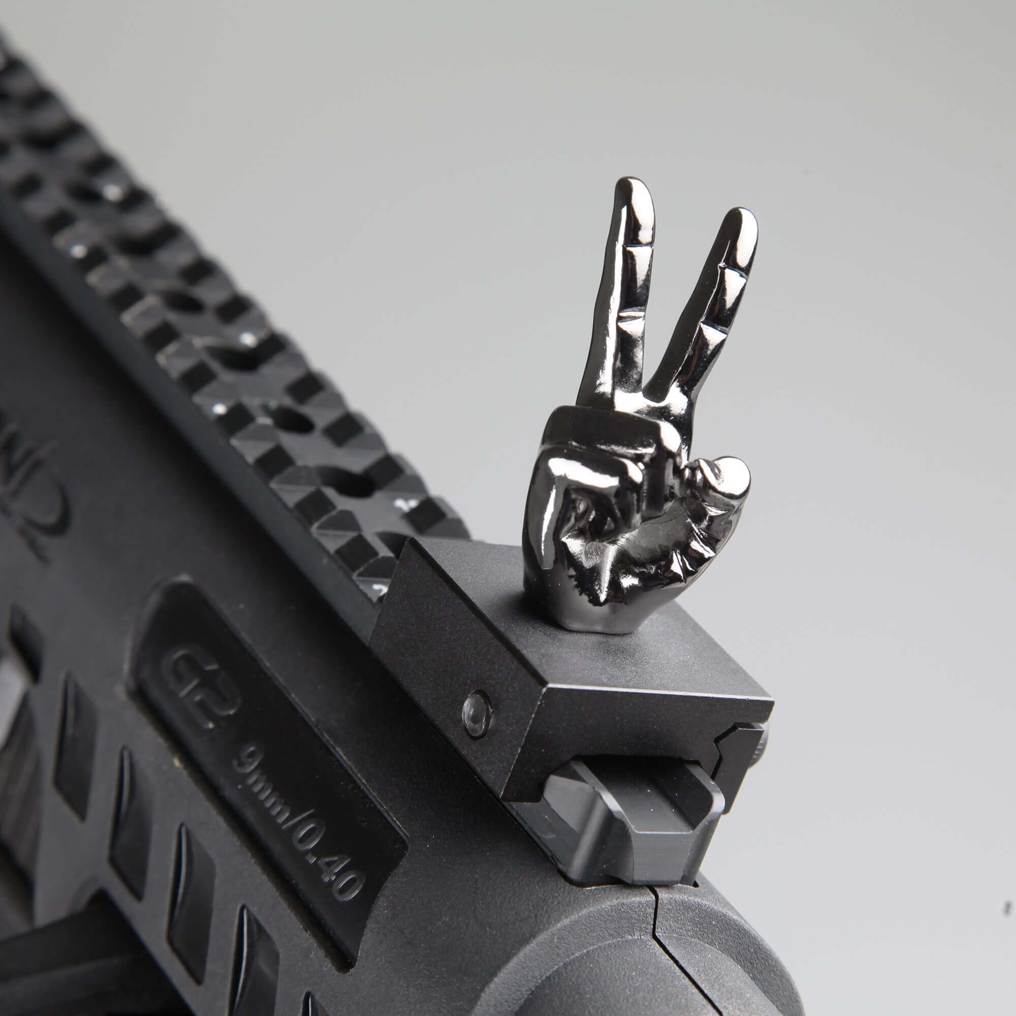 Gloss Tungsten Grey Color Novelty Finger Iron Sight Set - Straight (V Hand & Thumbs Up)