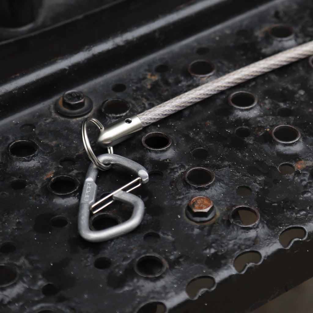 Stinger Stainless Steel Spiked Monkey Fist: Car Emergency Window Breaker + GPCA Carabiner Loop LITE (1 PC)