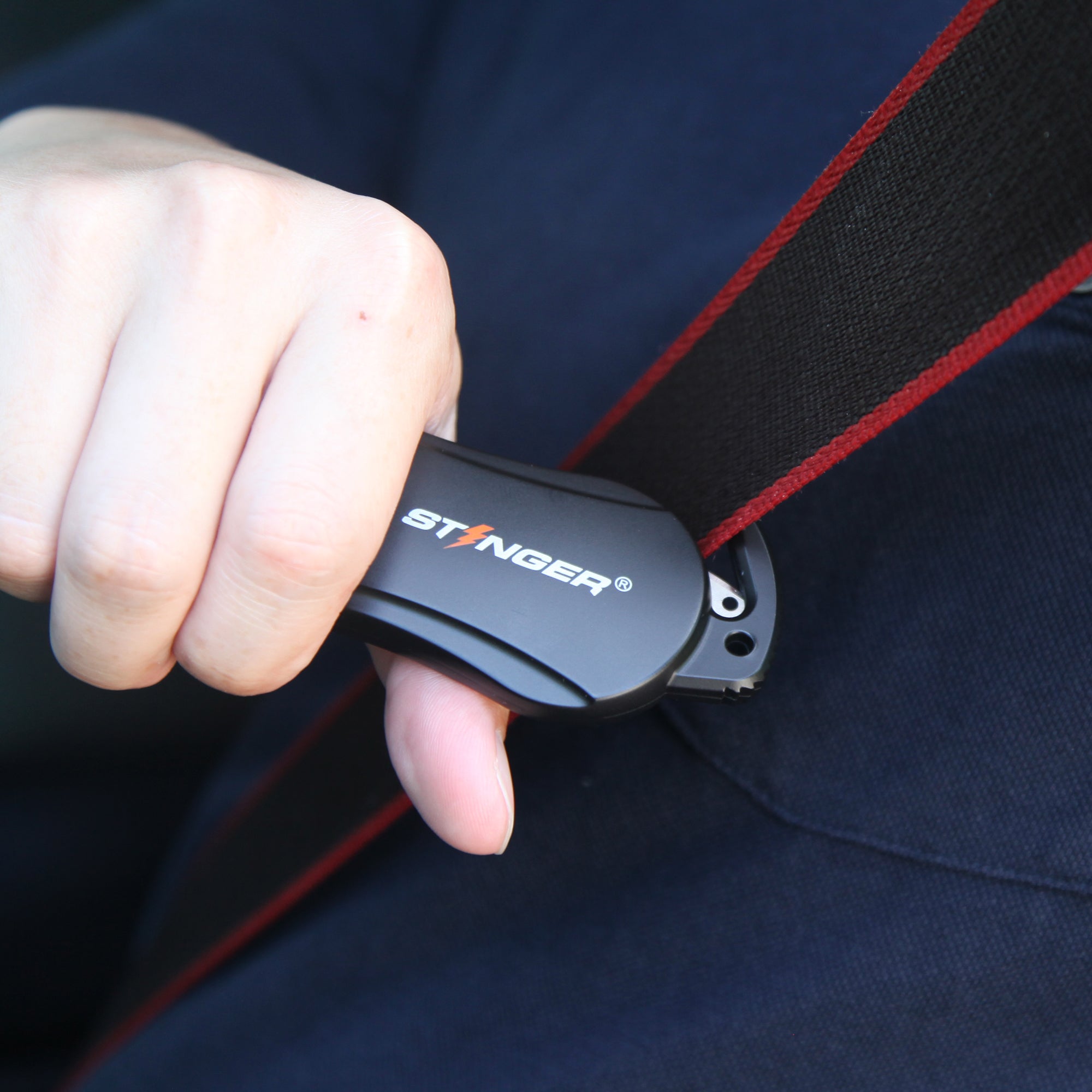Stinger Personal Safety Alarm Keychain Emergency Tool: Siren Alarm, Seat Belt Cutter, Glass Breaker (Black)