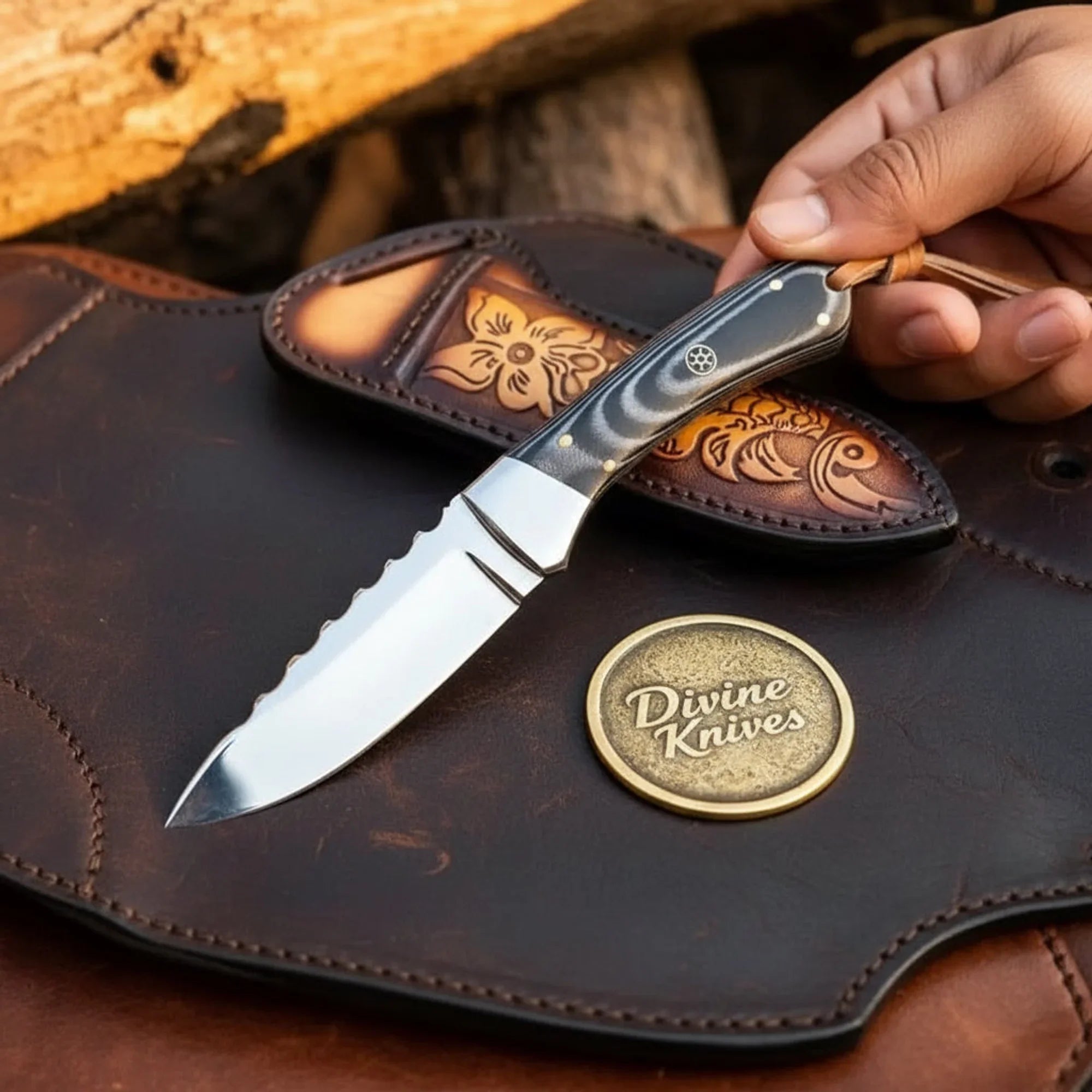 High-Carbon Cowboy Knife with Mirror-Polished Blade & Pakka Wood Handle