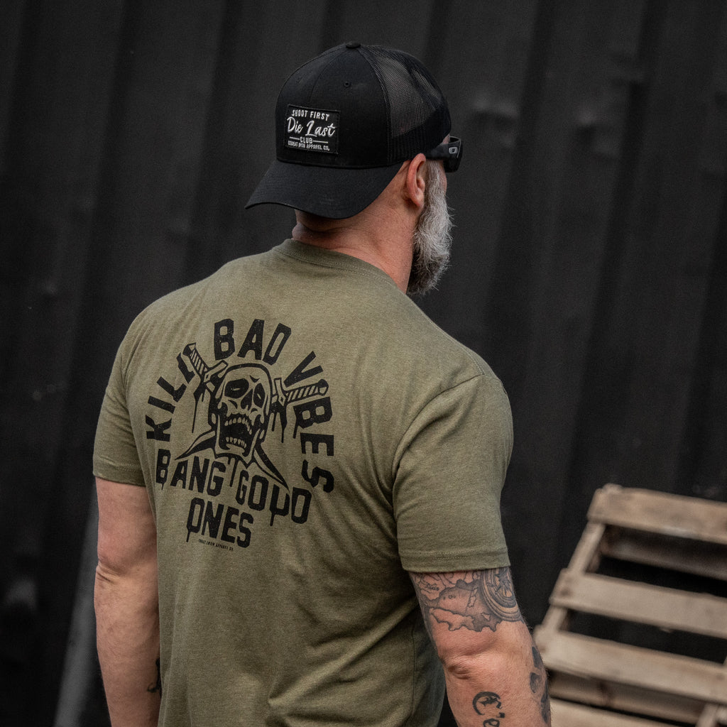 Kill Bad Vibes. Bang Good Ones Skull Men's T-Shirt