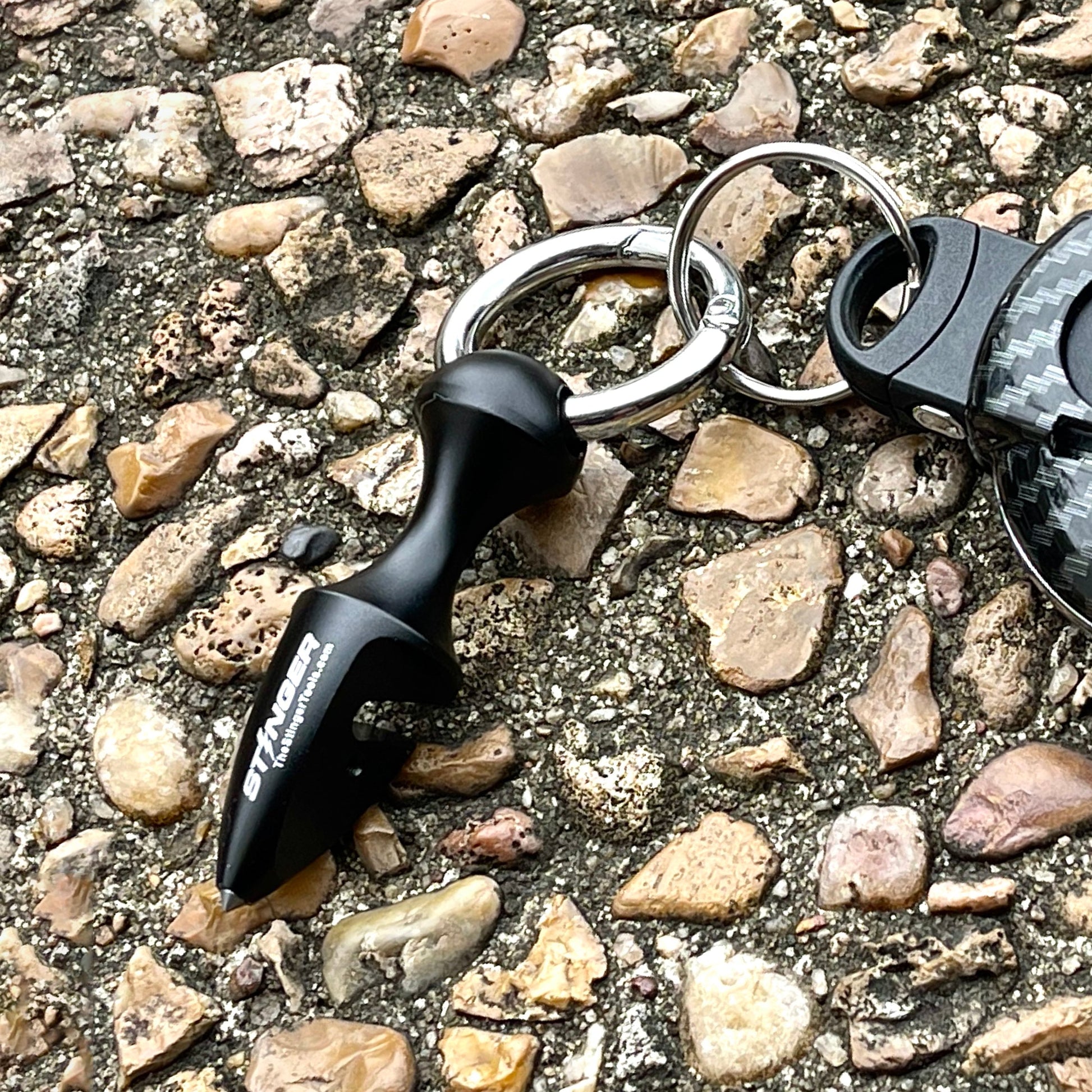 Stinger Self-Defense Keychain, Mini EDC Car Emergency Escape Tool, Seat Belt Cutter, Glass Breaker, Car Rearview Mirror Pendant Décor