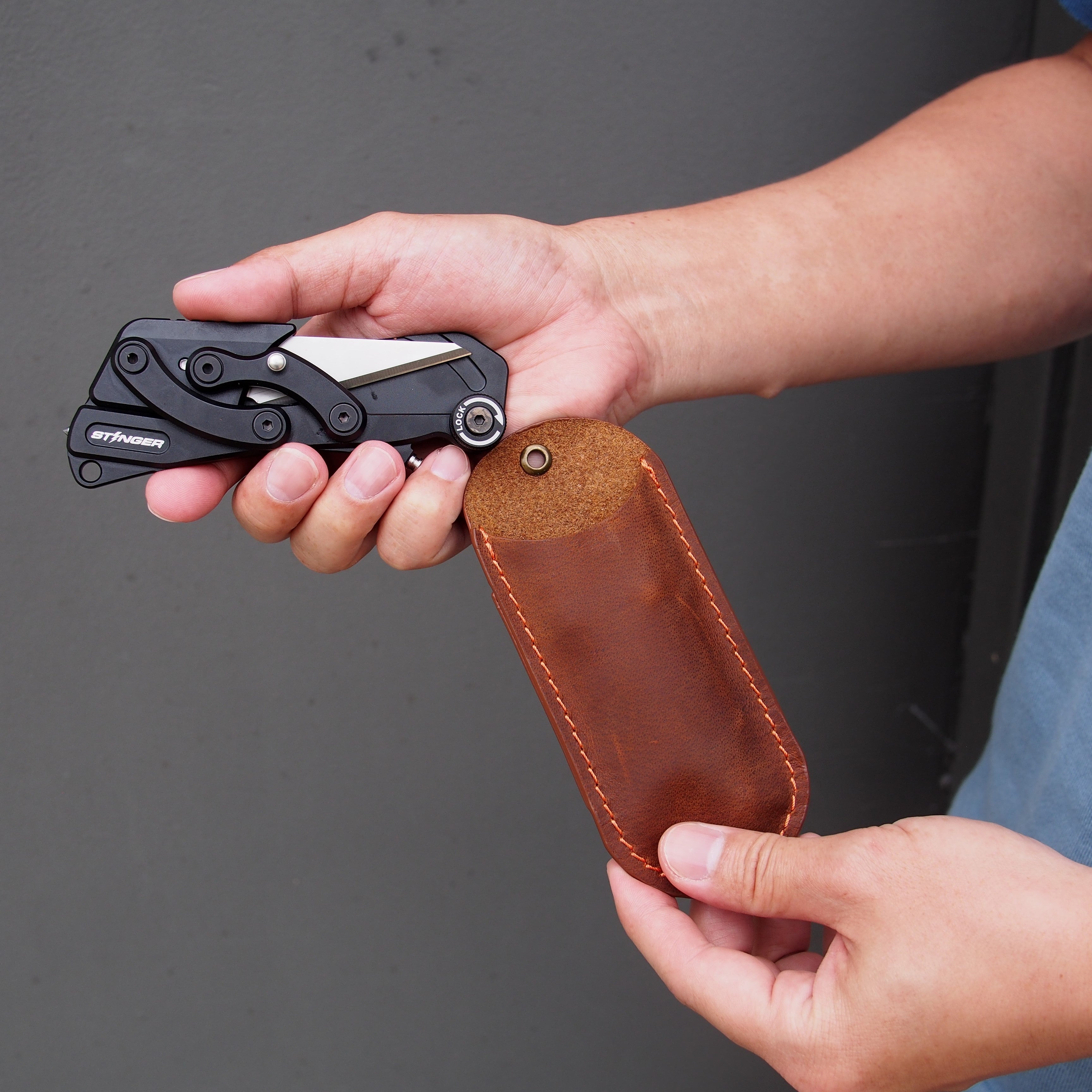 Stinger Olfa Evolution Blade with Leather Pouch, Folding Pocket Knife, Utility Knife - Matte Black
