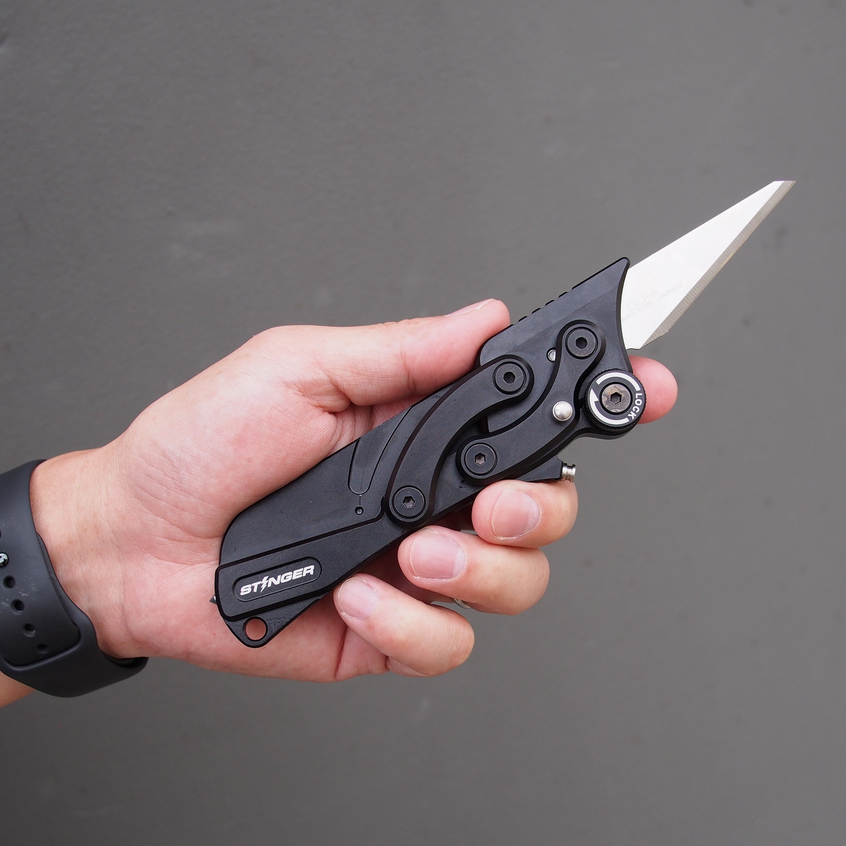 Stinger Olfa Evolution Blade with Leather Pouch, Folding Pocket Knife, Utility Knife - Matte Black
