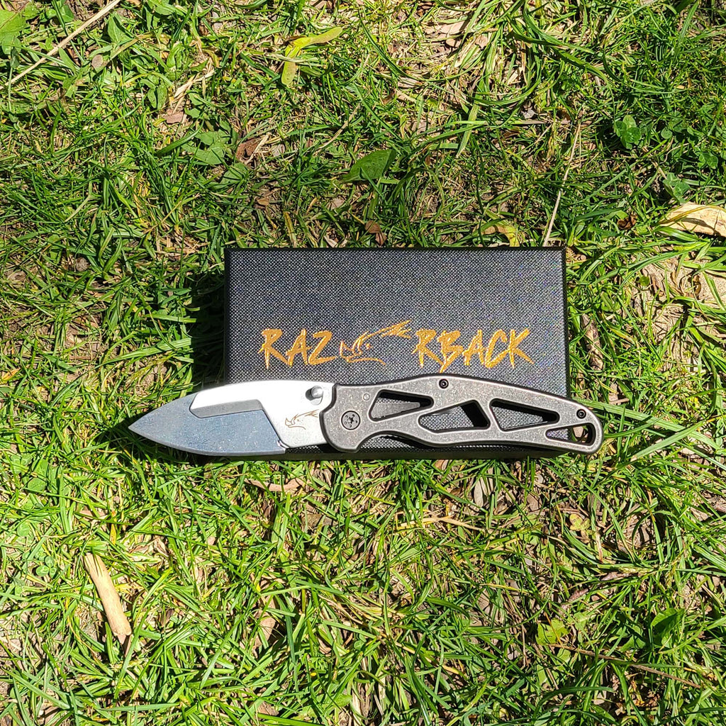 RAZORBACK Signature Folding Knife, 9 Interchangeable Blades