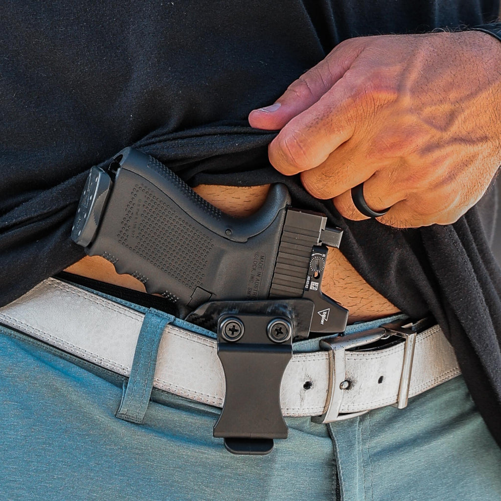 IWB Holster fits Glock 17 22 31 47 49 Olight PLX