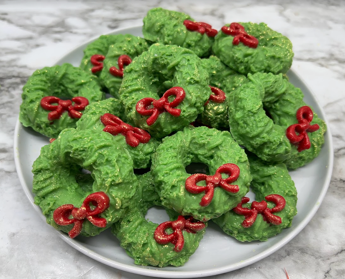 CHRISTMAS WREATHS wax melts | Christmas Wreath scent | 4.25 oz | 5 melts