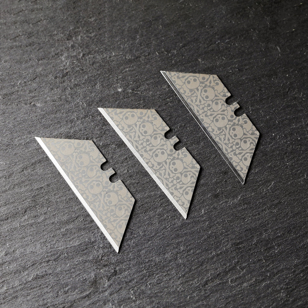 Stinger Laser Engraved Utility Razor Blades, Utility Knife Blades Replacement - Stinger SKULL (Trapezoid 3 pcs - Silver)