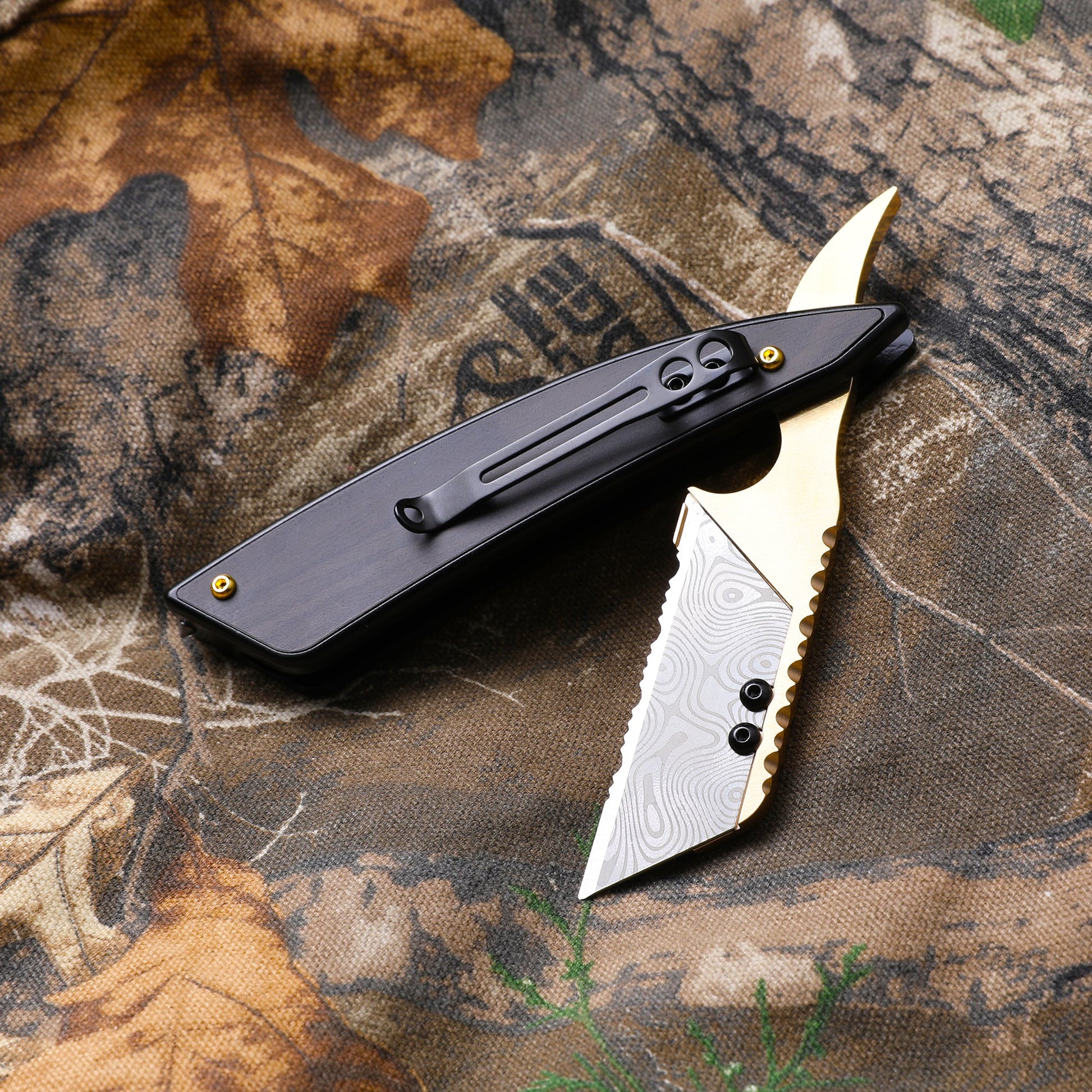Stinger Brass Edition Vintage Straight Razor Style Utility Blade (Limited Edition)
