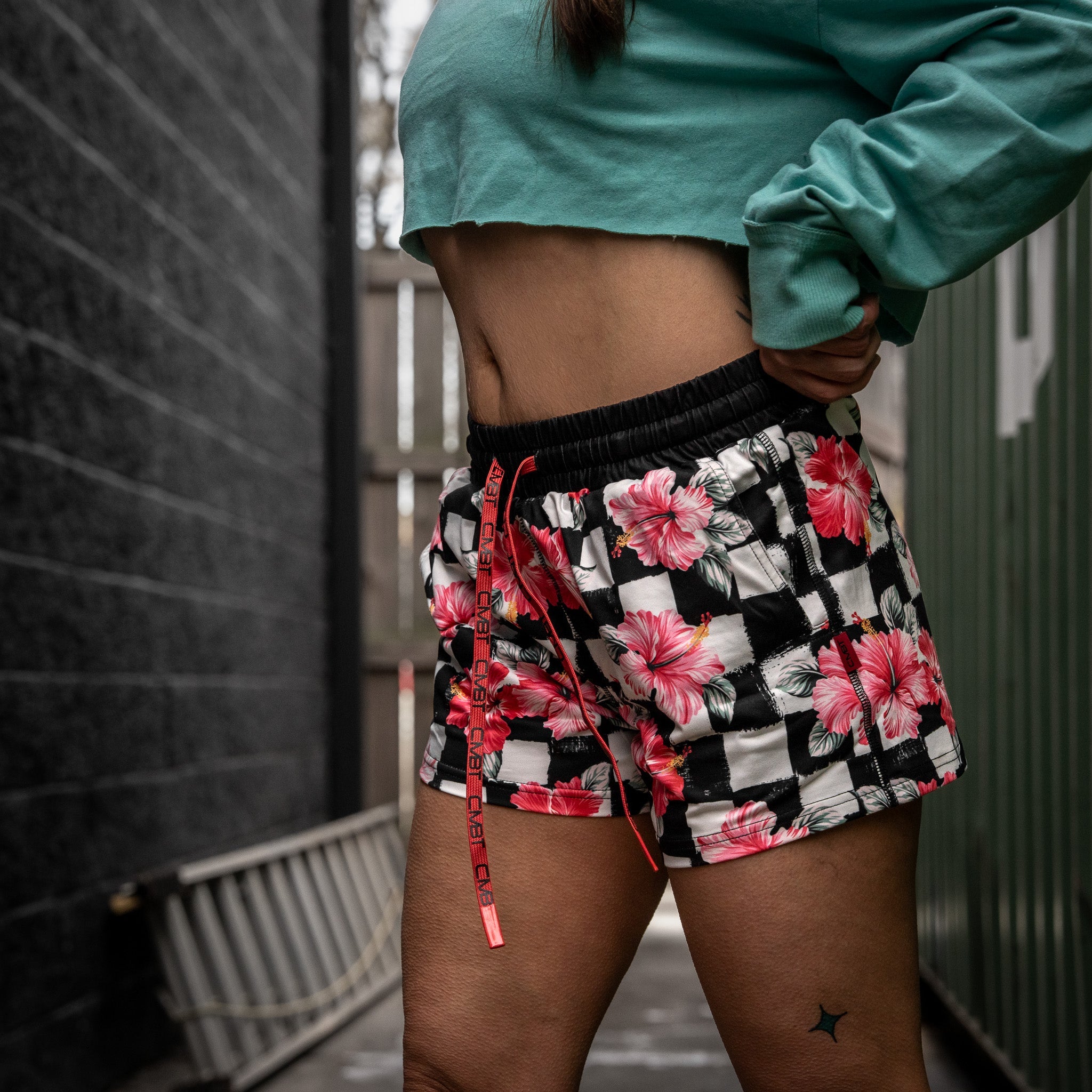 Women’s Studio Flex Training & Recovery Shorts | 4"