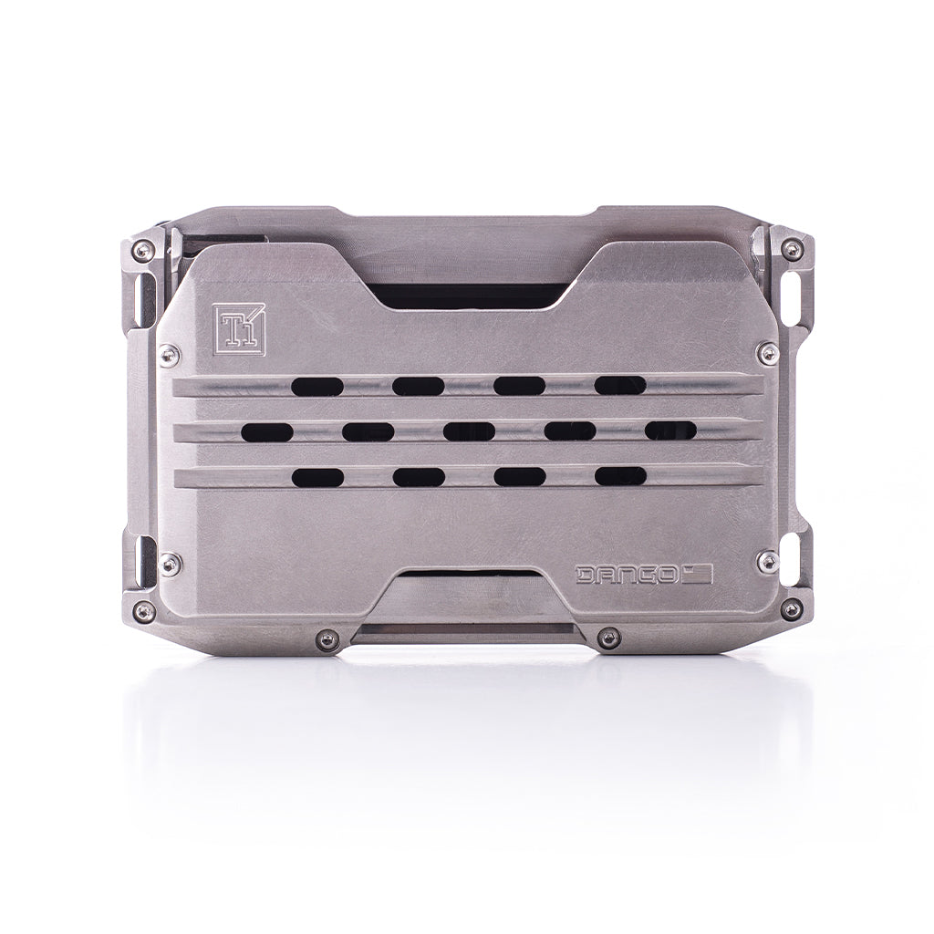 A10 ADAPT™ TITANIUM SINGLE POCKET WALLET