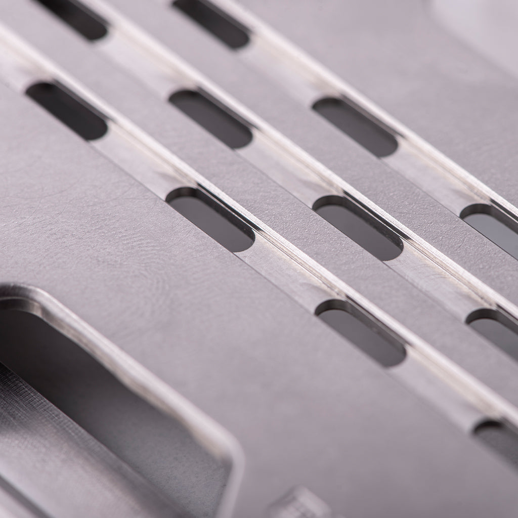 A10 ADAPT™ TITANIUM SINGLE POCKET WALLET