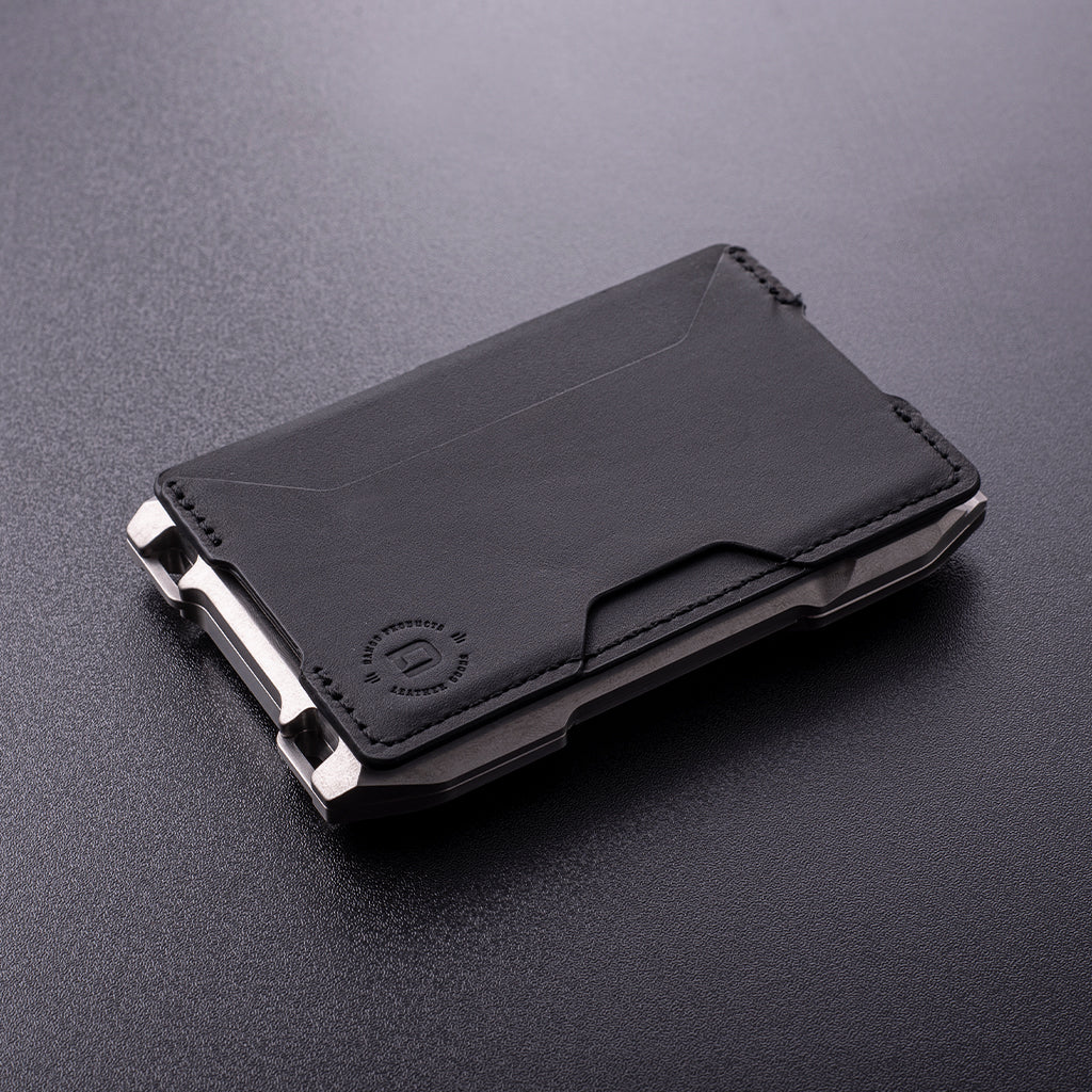 A10 ADAPT™ TITANIUM SINGLE POCKET WALLET