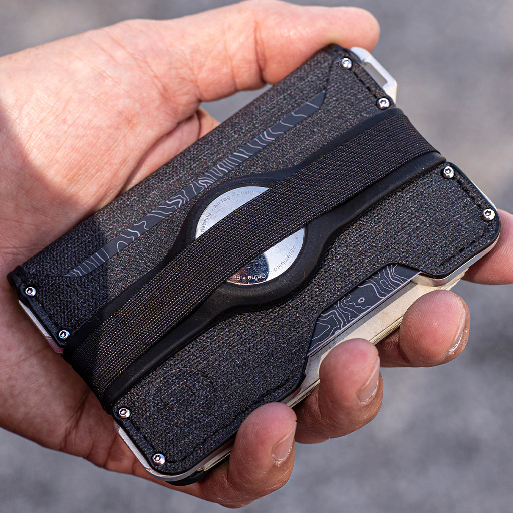 D03 AIRTAG WALLET