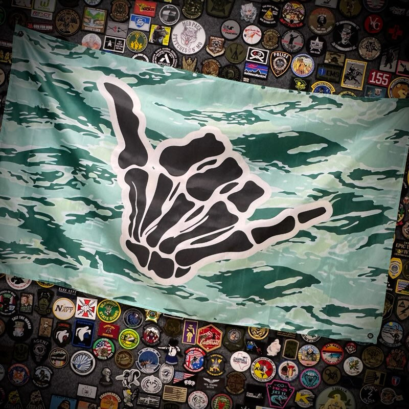 Hang Ten - 3'x5' - Wall Banner - Mint Tiger Strip