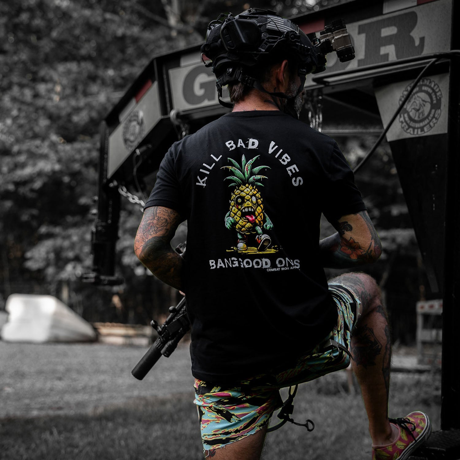 Kill Bad Vibes Men's T-Shirt