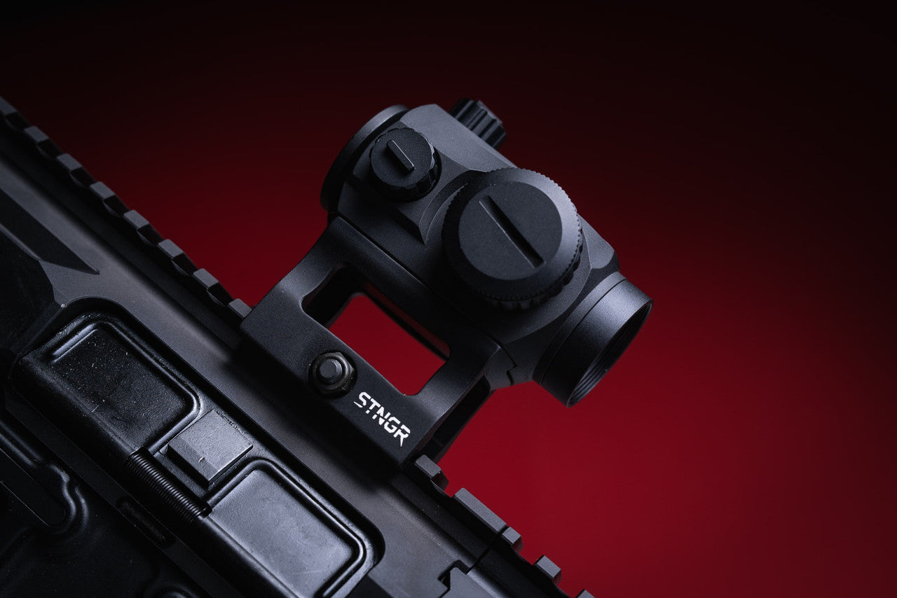 AXIOM II Red Dot Sight + QD Mount Bundle