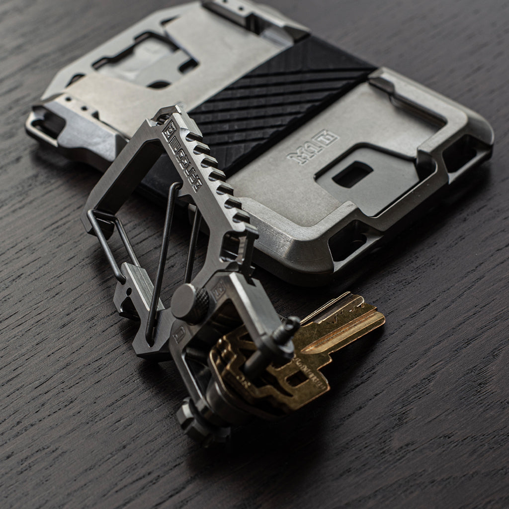 TITANIUM CARABINER & SHACKLE